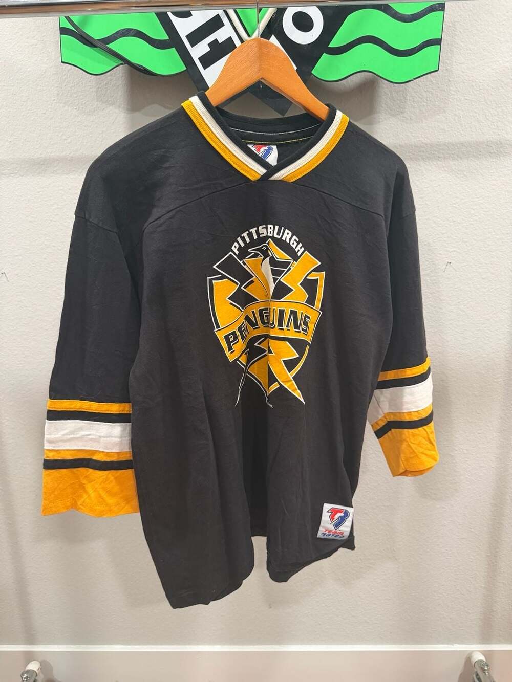 Vintage 90s Pittsburgh Penguins Team Rated Boys 3/4 Long Sleeve Hockey T-Shirt